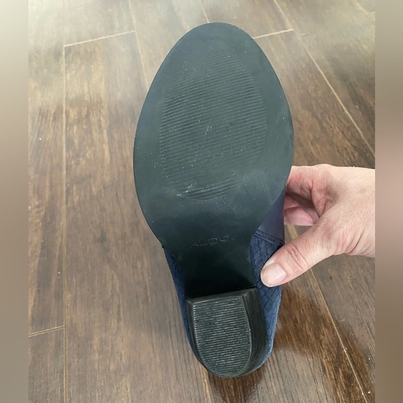 ALDO Blue Healed Boots Size 7.5 - Picture 10 of 16